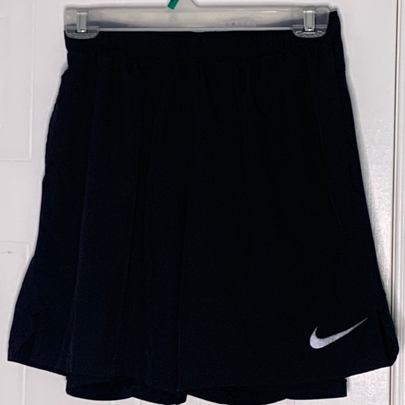 Nike athletic shorts with compression tights - Picture 1 of 5